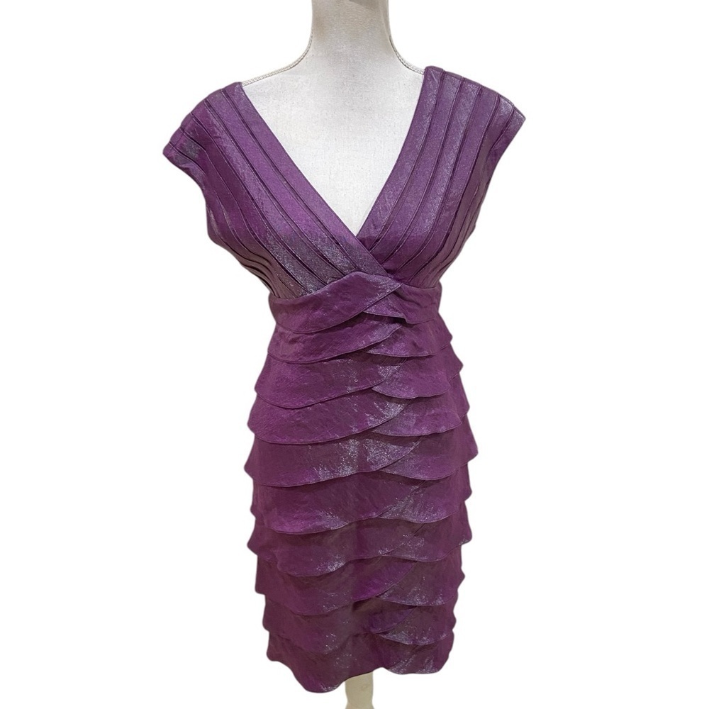 Adrianna Papell purple tiered v neck body con dress cap sleeve back zip size 8